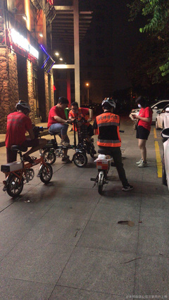 南寧市青秀區(qū)洪師傅代駕服務(wù)部 安全便捷的代駕服務(wù)體驗